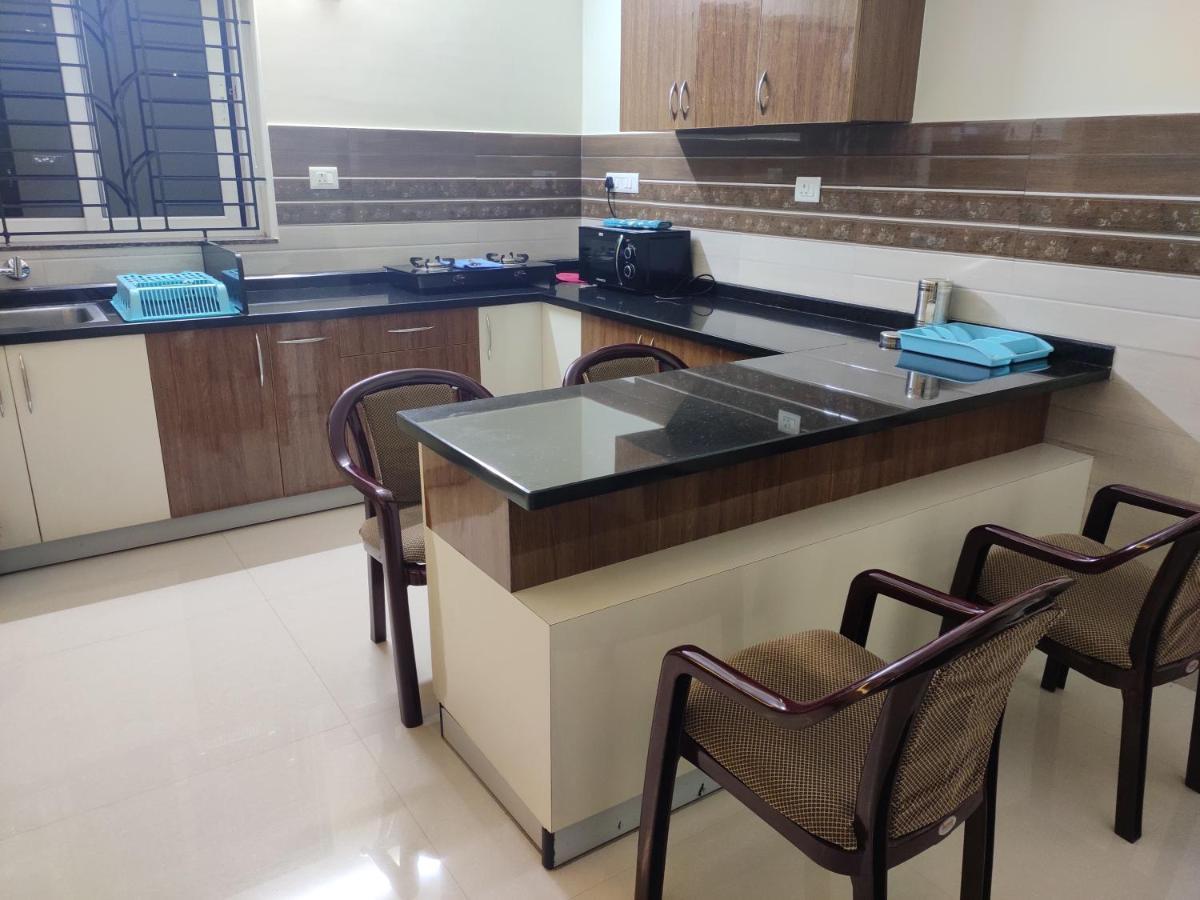 Aikya Appartement Mangalore Buitenkant foto