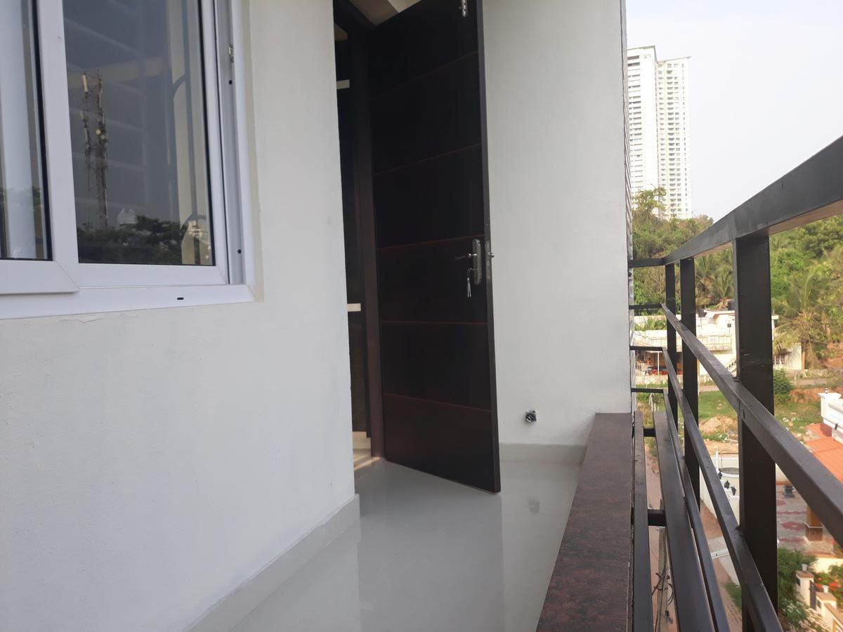 Aikya Appartement Mangalore Buitenkant foto