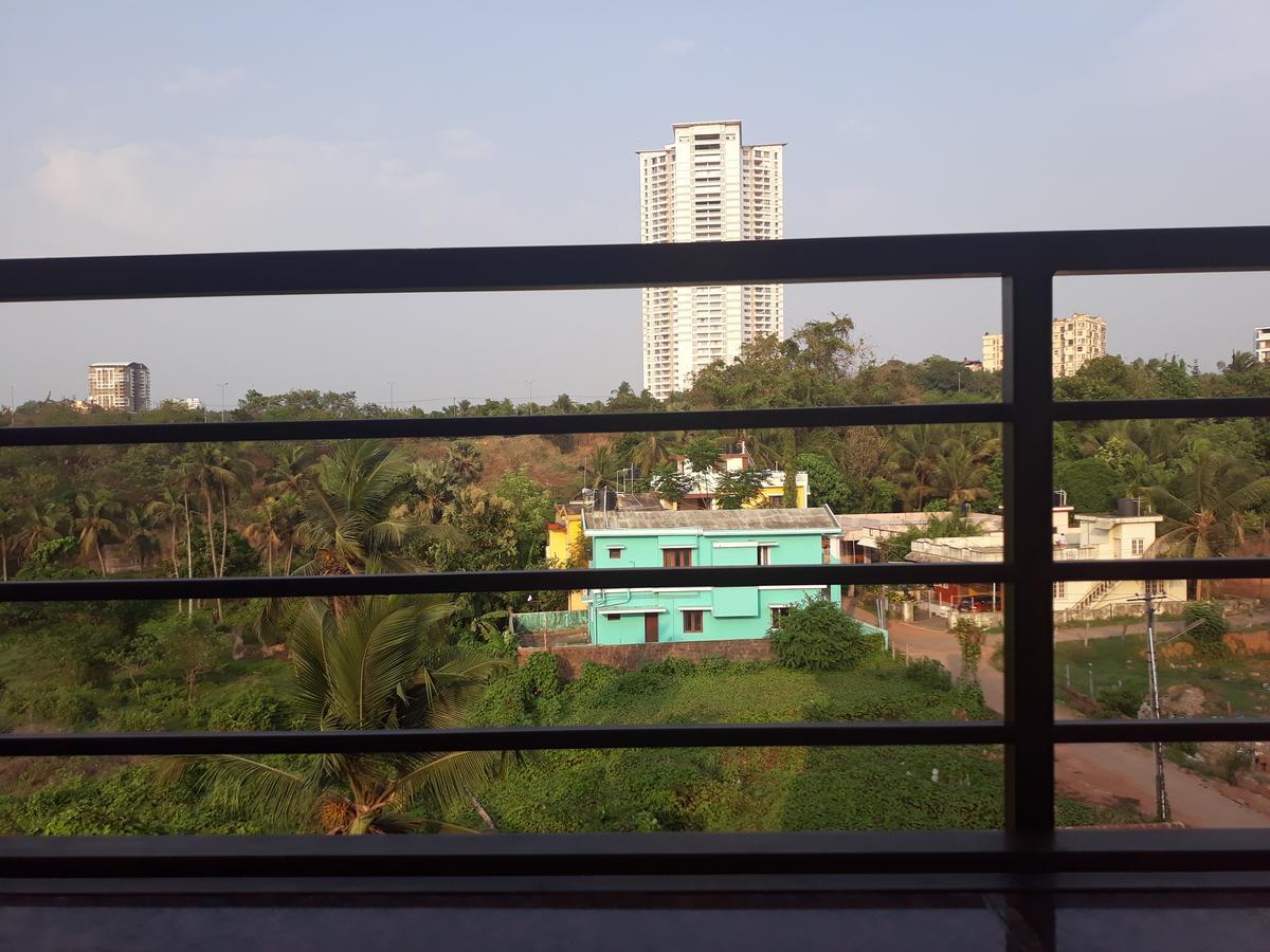 Aikya Appartement Mangalore Buitenkant foto